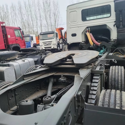 الثقيلة 10 عجلات مستعملة Sinotruck Howo مستعملة شاحنة جرار مع محرك Weichai
