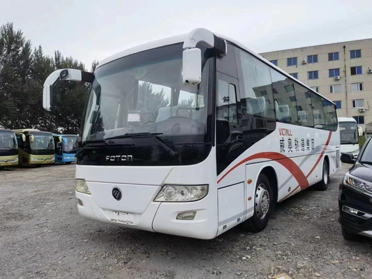 تستخدم حافلة السفر المستخدمة Foton Bus BJ6103 Weichai Engine 55 مقعدًا 2 + 3 تخطيط اللون الأبيض