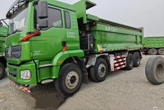 تستخدم شاحنات الديزل 12 رأسًا لكابينة الإطارات 8 × 4 وضع القيادة 375hp اليد الثانية SHACMAN Dump Truck
