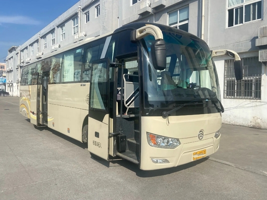 تستخدم حافلة النقل بالباب الأوسط نافذة مانعة للتسرب Yuchai Engine 46 مقعدًا 2018 السنة الثانية اليد الذهبية التنين XML6102
