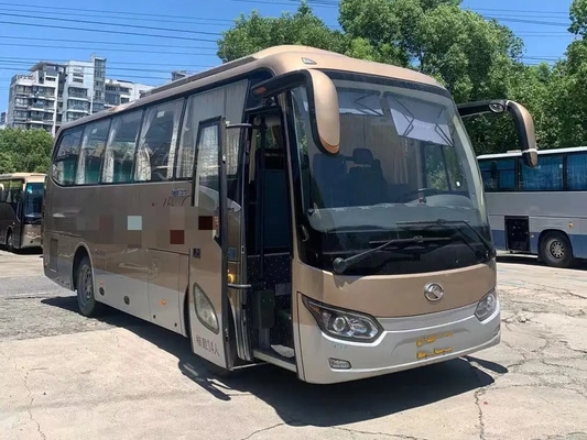 حافلة سياحية مستعملة Weichai Engine 34 مقعدًا 2018 سنة ذهبية اللون 8 أمتار اليد الثانية Kinglong XMQ6802