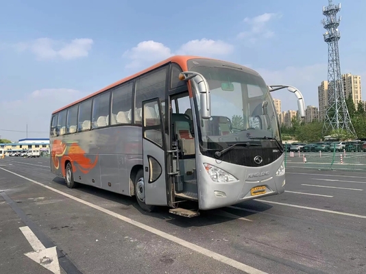 الحافلة المستعملة EURO III 55 مقعدًا ، نافذة مانعة للتسرب ، ستة أسطوانات ، محرك Yuchai مستعمل Kinglong Bus XMQ6126
