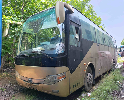 يونغ تونغ باص 51 مقعدًا ذهبي اللون ختم نافذة EURO III 10.5 متر محرك خلفي يستخدم Yutong Bus ZK6110
