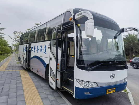 حافلة اليد الثانية 2016 سنة مزدوجة الأبواب 47 مقعد Yuchai Engine 6 سلندرات LHD / RHD مستعملة Kinglong XMQ6117