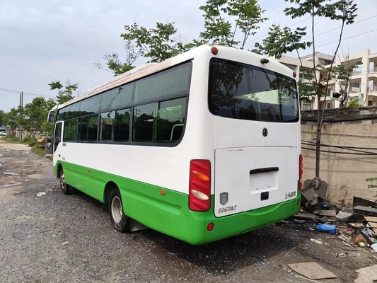 حافلة سفر مستعملة 2016 سنة 4 أسطوانات محرك Yuchai 130hp 29 مقعدًا باب واحد LHD / RHD اليد الثانية Dongfeng EQ6731