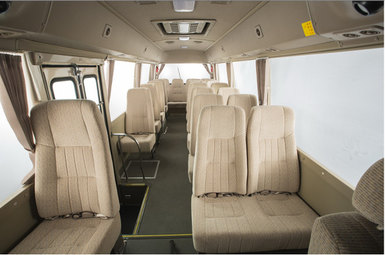 تستخدم حافلة العبور Golden Dragon Coaster Minibus 23 Seats CNG Engine