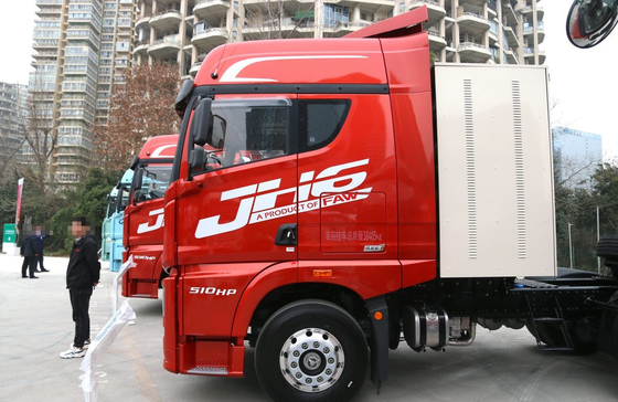 جرار مقطورة شاحنة جيفانغ JH6 6 * 4 وضع القيادة 510 حصان CNG ويتشاي محرك اليورو 6