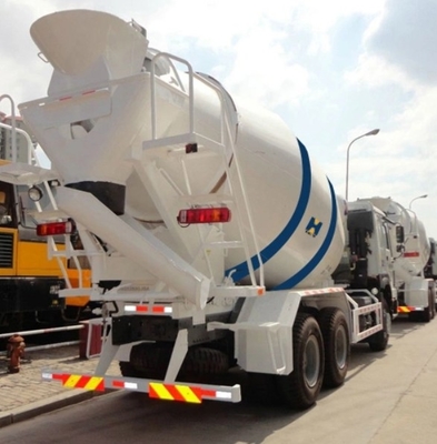 شاحنة مزج الخرسانة المتنقلة من 8 كيلو متر للإنشاءات الهندسية للبيع