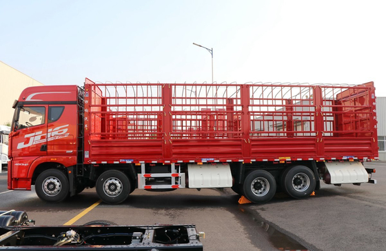 شاحنات شحن مستعملة للبيع في الصين جيفانغ CNG 460hp وظيفة ثقيلة واحدة ونصف الكابينة