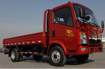 3 طن شاحنة الطول خزان البضائع Howo 4 * 2 مربع مربع شاحنة شاحنة شاحنة واحدة كابينة RHD اليورو 2