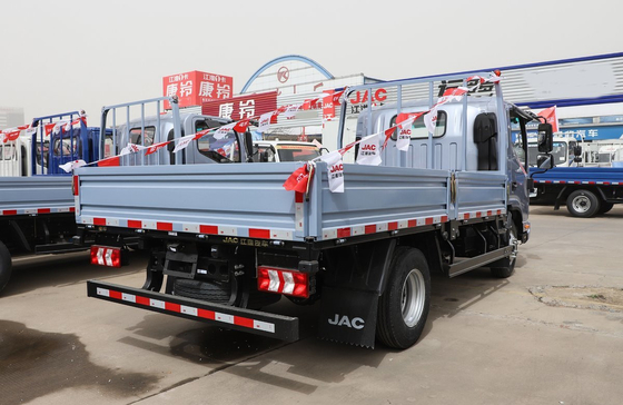 شاحنة شحن مربع JAC 4 * 2 شاحنة خفيفة سرير مسطح 6 عجلات محور واحد 4 أمتار مربع طويل
