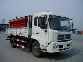 Dongfeng Cargo Truck DFD1120B دفع من نوع الحجاب الحاجز الربيع مخلب اليد الثانية تستخدم شاحنة لوري 2015 سنة بيضاء