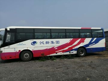 تستخدم Yutong Bus ZK-6112D 53 مقعدًا 110 كم / ساعة تستخدم الحافلة الأمامية المحرك