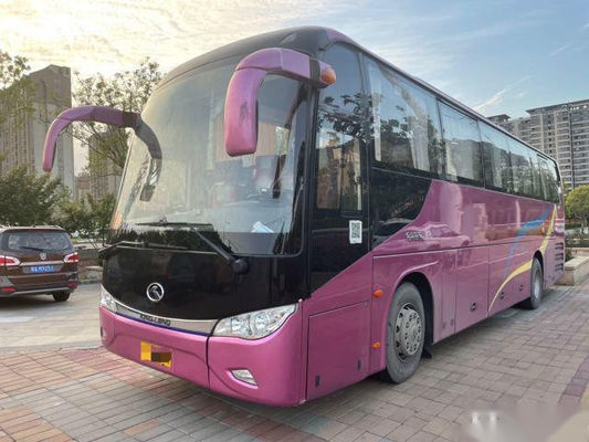 تستخدم الحافلة السياحية موديل XMQ6113 51 مقعدًا من الصلب الشاسيه Yuchai Engine Euro IV 270kw