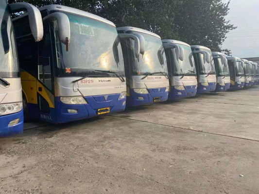 تستخدم الحافلة السياحية العلامة التجارية Foton Bus 51seats Yuchai محرك خلفي عالي الجودة حافلة 243kw