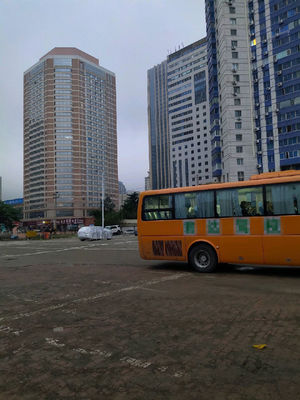 2011 سنة 43 مقاعد LHD التوجيه مستعملة حافلة Yutong ZK6107 حافلة مستعملة 100 كم / ساعة