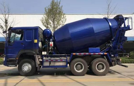 HOWO 8 متر مكعب شاحنة خلط الخرسانة 6x4 العلامة التجارية الجديدة Sinotruck 371hp 8cbm