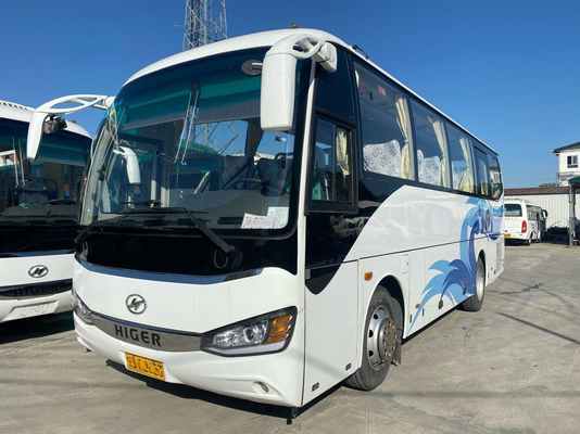 KLQ6882 حافلات النقل الطويلة المستخدمة 50 مقعدًا RHD تستخدم محرك Yutong للحافلات الأمامي