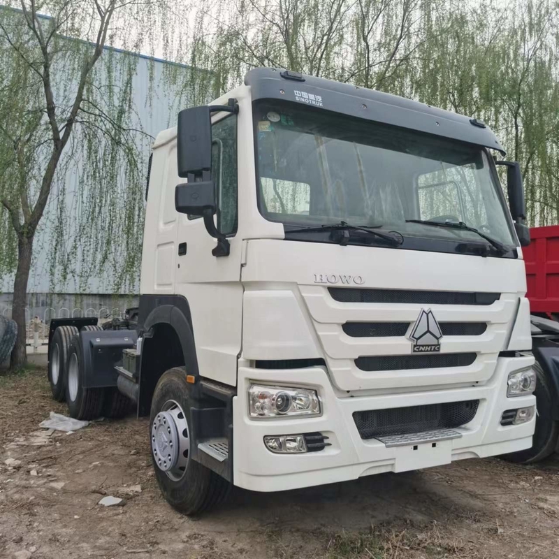 الثقيلة 10 عجلات مستعملة Sinotruck Howo مستعملة شاحنة جرار مع محرك Weichai