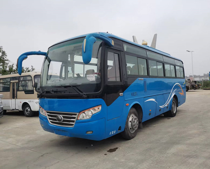 37 مقعدًا تستخدم Yutong Bus ZK6842D Front Engine Coach RHD Steering للنقل
