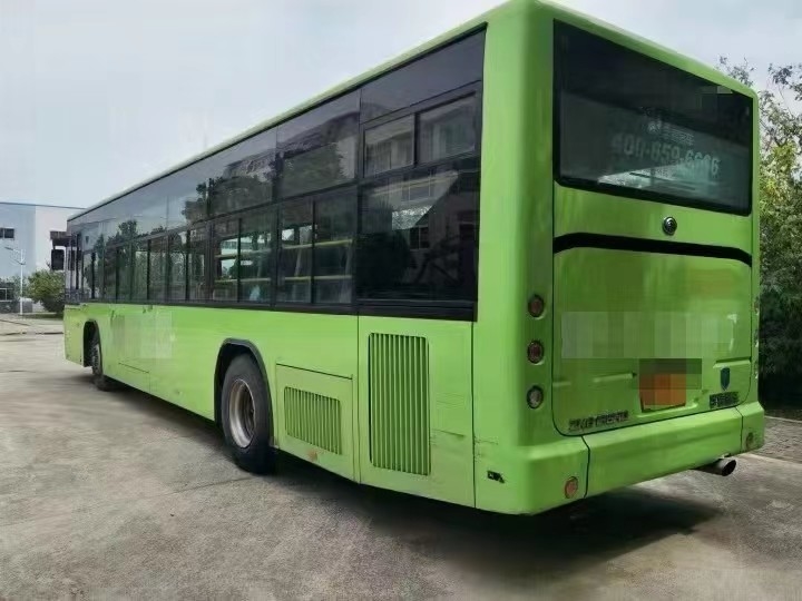 Zk6128 مدينة تستخدم Yutong Bus Right Hand Drive Coach Bus 60seats محرك ديزل لمشاهدة معالم المدينة