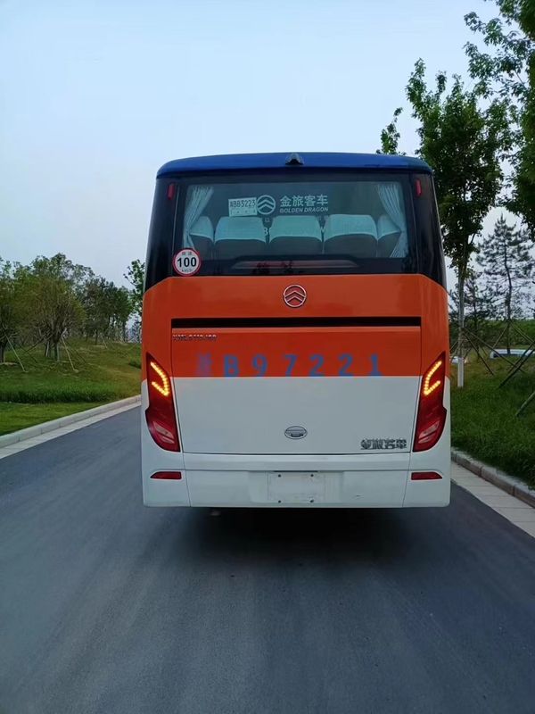 51 مقعدًا Rhd الخلفي محرك الحافلات الباصات الذهبية Golden Dragon XML6113 ببابين Euro IV