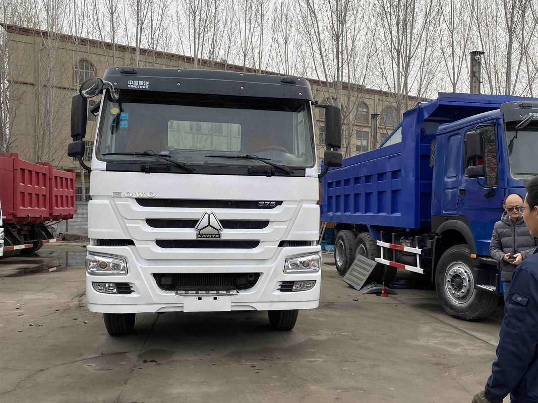 HOWO مستعملة شاحنة جرار 6 * 4 محرك اليد اليسرى 375 / 371hp 2019-2020