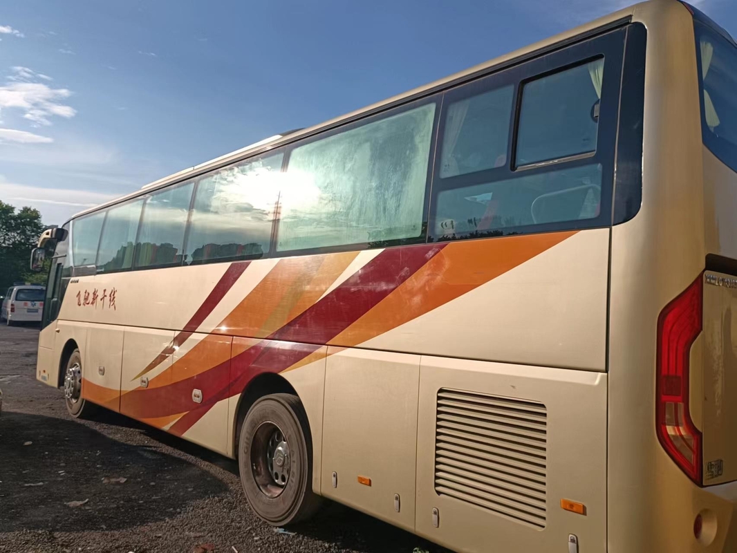 2014 سنة 49 مقعدًا تستخدم Golden Dragon Bus XML6113 Coach LHD في حالة جيدة