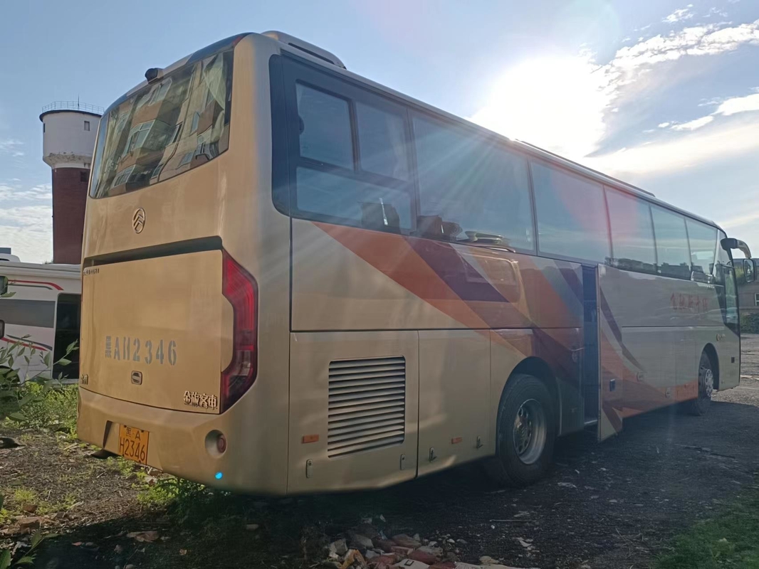 2014 سنة 49 مقعدًا تستخدم Golden Dragon Bus XML6113 Coach LHD في حالة جيدة