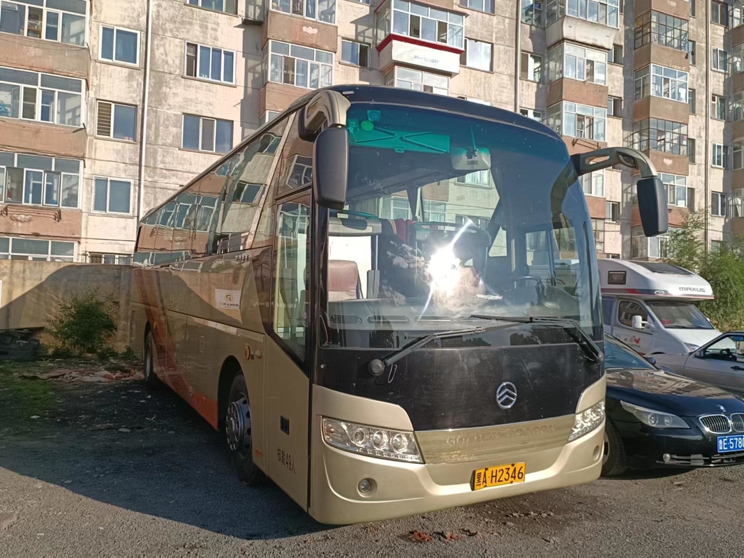 2014 سنة 49 مقعدًا تستخدم Golden Dragon Bus XML6113 Coach LHD في حالة جيدة