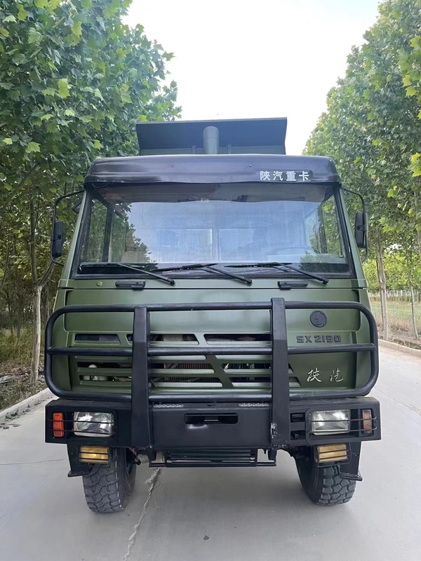 تستخدم 310hp قوية وقود الديزل الكامل محرك قلابة مع 3 أقفال تفاضلية 6 × 6 شاحنة قلابة