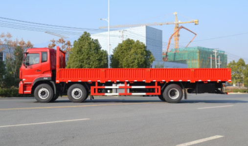 2 شاحنات شاحنة بضائع Euro Ii Howo شاحنة بضائع قوية 420hp سياج مزدوج مقطورات شاحنة