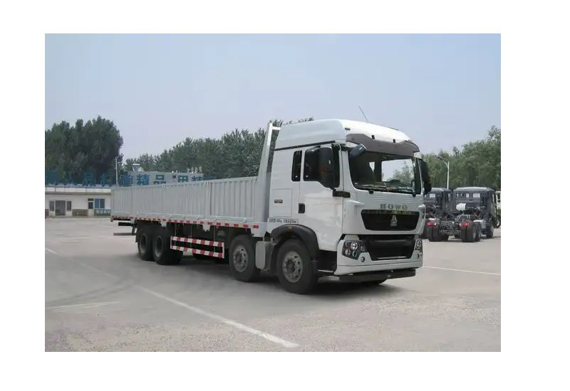 2 شاحنات شاحنة بضائع Euro Ii Howo شاحنة بضائع قوية 420hp سياج مزدوج مقطورات شاحنة