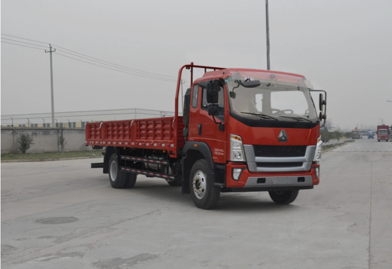 2 شاحنات شاحنة بضائع Euro Ii Howo شاحنة بضائع قوية 420hp سياج مزدوج مقطورات شاحنة