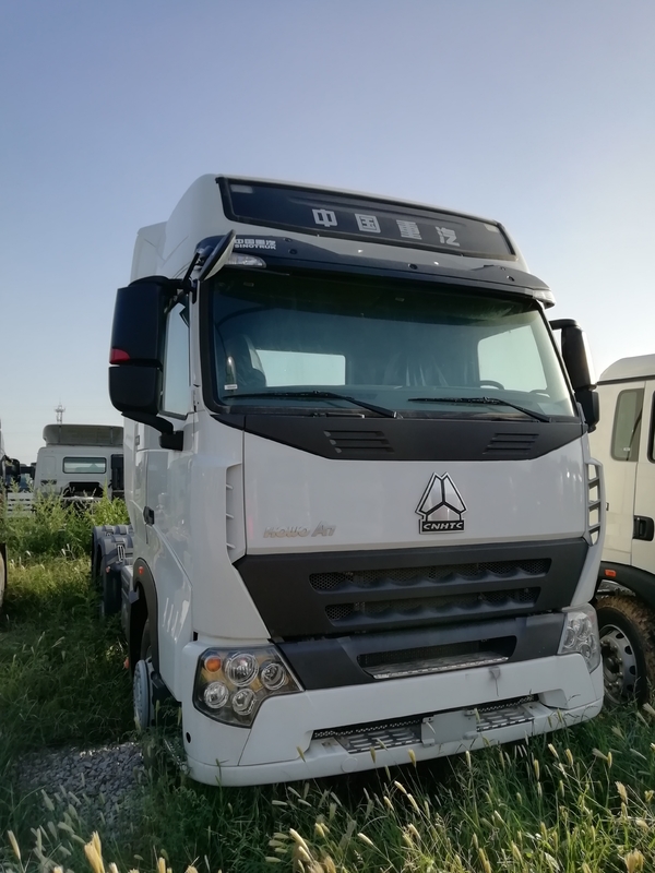 الثقيلة 10 Wheeler HOWO A7 جرار ساينو تراك 6x4 420hp رأس شاحنة جرار