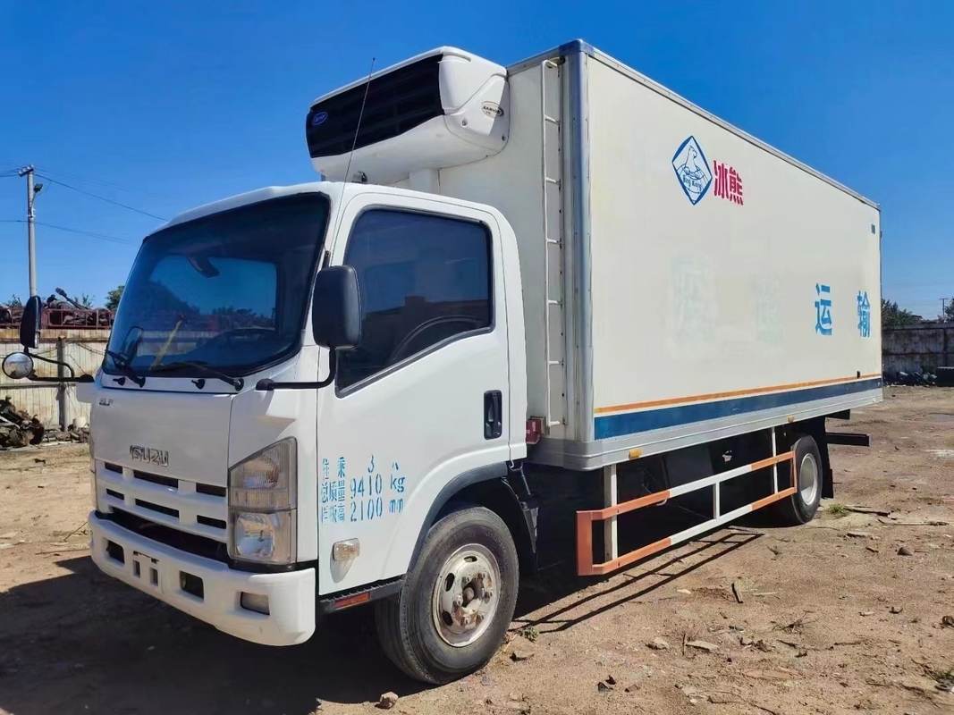 ايسوزو المبردة فان 130P 89kw مستعملة مركبة التبريد سلسلة نقل الديزل 98km / ساعة