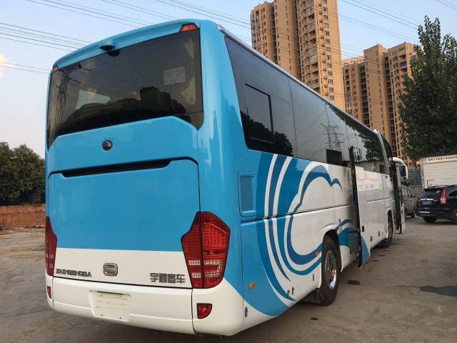 Zk6122 LHD حافلات Yutong مستعملة 2015 سنة 50 محرك ديزل 125 كم / ساعة السرعة القصوى