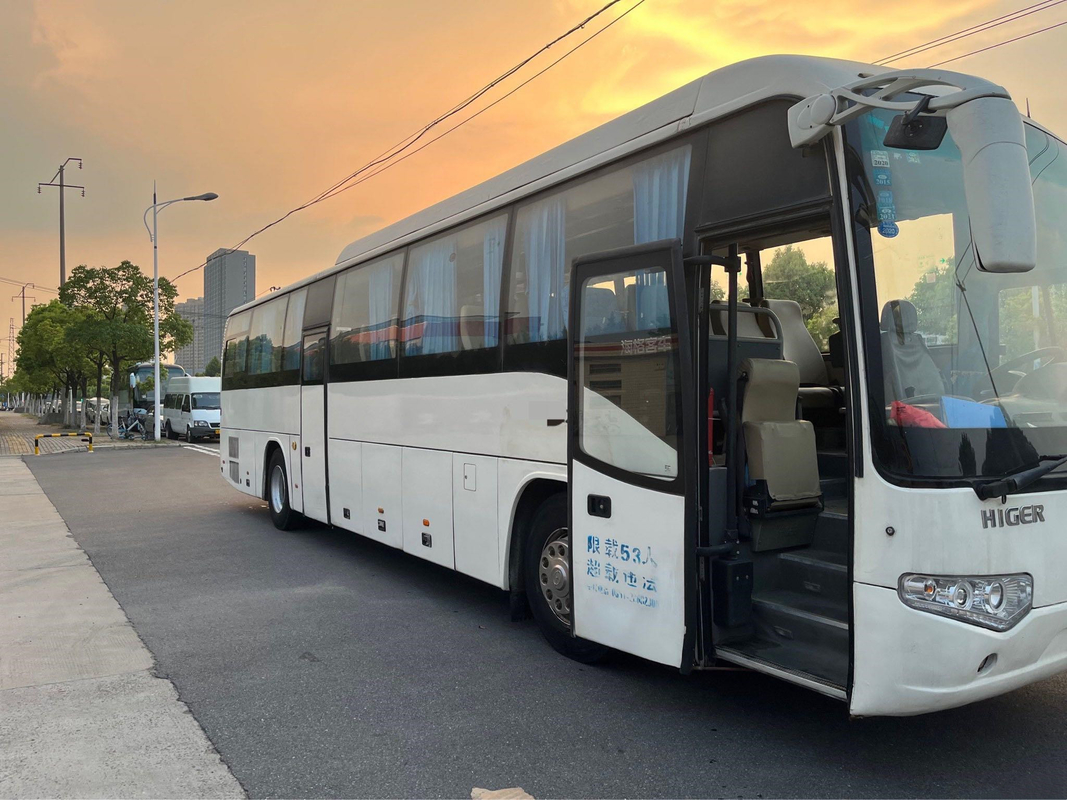 التعليق الهوائي Higer Brand تستخدم Coach Bus 53 Seater Double Doors Wp.7 محرك ديزل KLQ6129