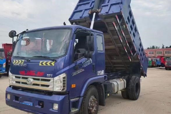 فوتون فورلاند 4 × 2 شاحنة قلابة صغيرة قلابة بسعة 8 طن للبيع