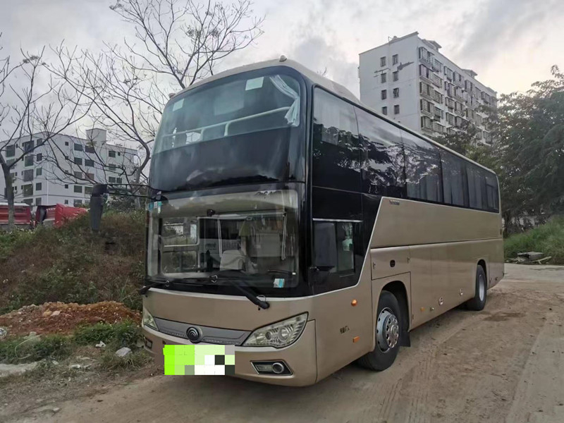 2013 سنة 47 مقعدًا Zk6118 حافلات Yutong مستعملة مع باب مزدوج لمكيف الهواء بدون حوادث