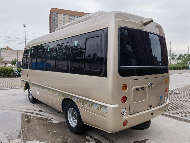 2019 العام 19 مقاعد تستخدم Mudan Bus Euro 5 Emmision لاستخدام الشركة في حالة جيدة