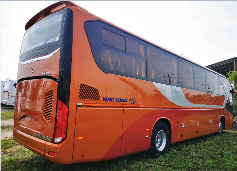 2021 سنة 53 مقعدًا جديد وصول Kinglong XMQ6127cy الحافلة الجديدة مع محرك ديزل RHD التوجيه