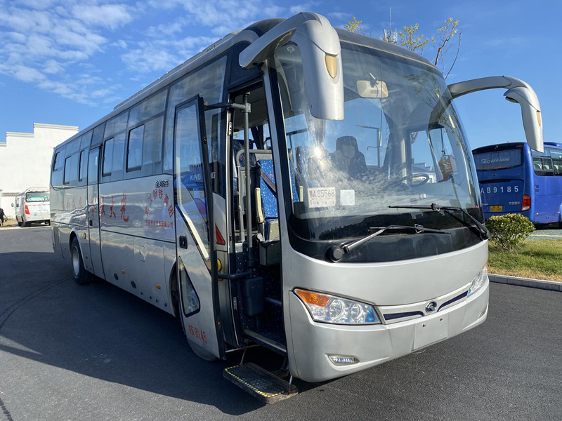 2014 سنة 45 مقعدًا حافلة سياحية Kinglong XMQ6101 مع محرك ديزل LHD Steering