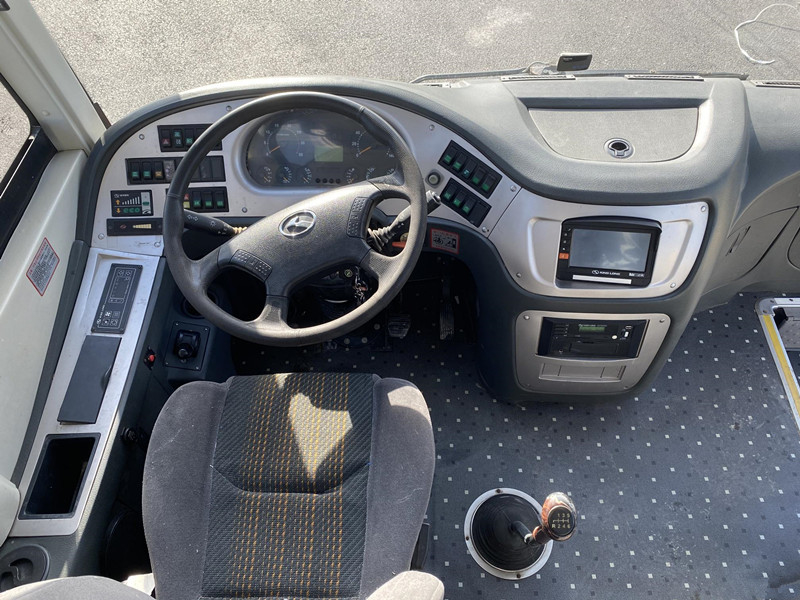 2014 سنة 45 مقعدًا حافلة سياحية Kinglong XMQ6101 مع محرك ديزل LHD Steering
