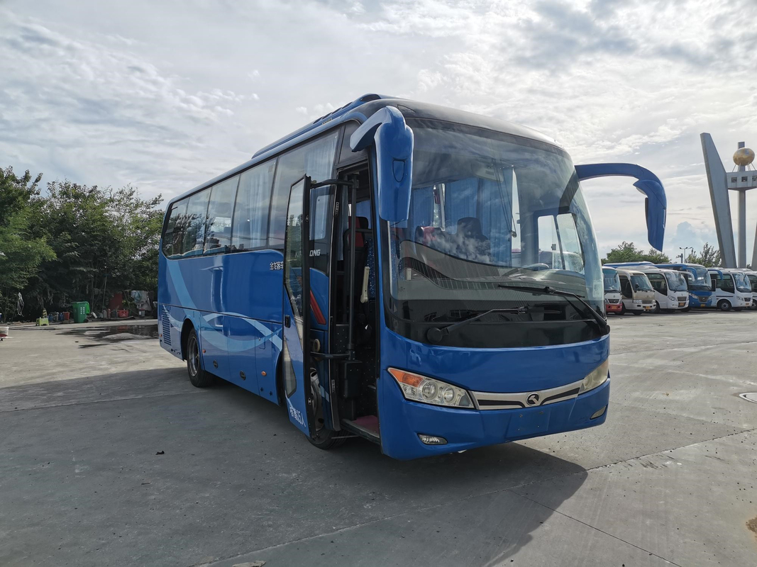 XMQ6802 حافلة مستعملة Kinglong Left Steering Coach 35seats Electric YC4G 147kw Air Bag Suspension