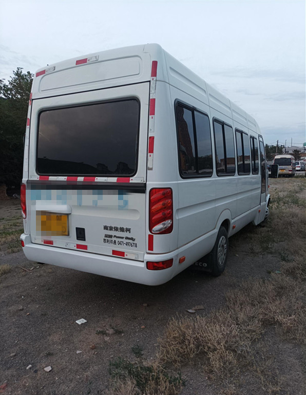 2017 سنة 23 Seater Iveco حافلة مستعملة مع مكيف هواء بمقعد جلدي في حالة جيدة