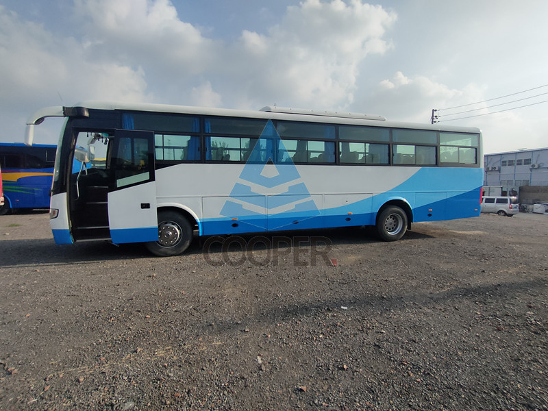 2014 سنة 53 مقعد Yutong حافلة مستعملة ZK6112D RHD Steering New Seat Air Conditioner