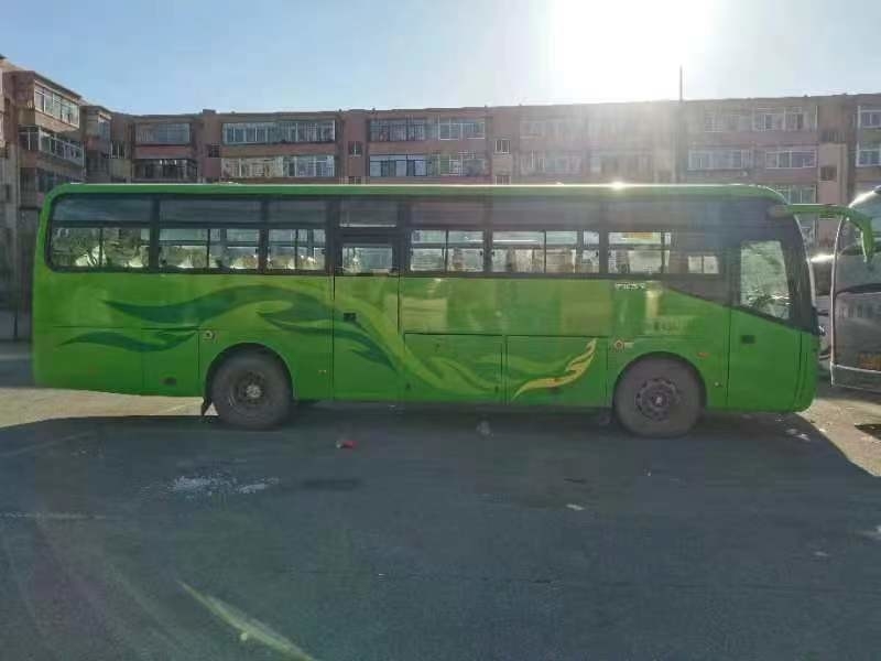 مستعملة ميني فان Yutong ZK6102D الحافلة ذات المحرك الأمامي 43 مقعدًا مزدوج الأبواب LHD / RHD