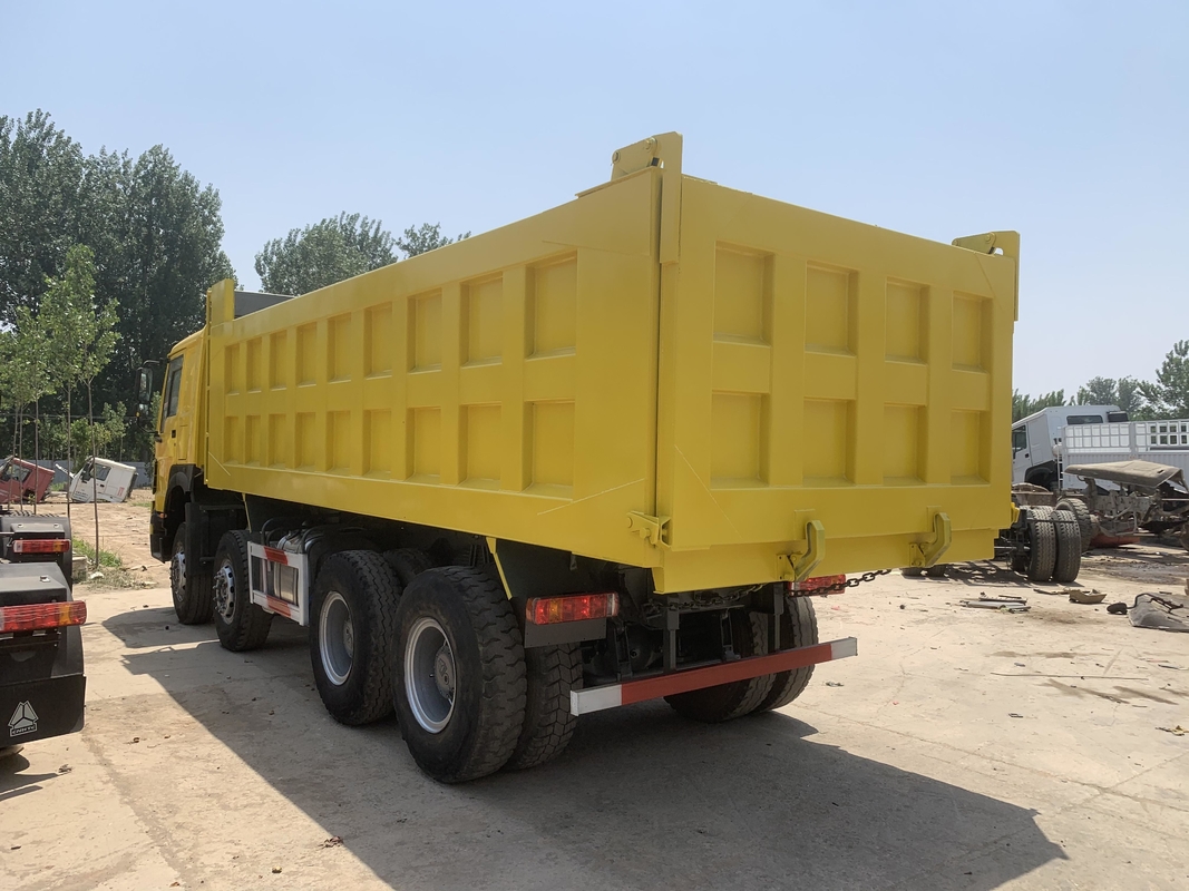 شاحنات ديزل مستعملة شاحنة قلابة جديدة 8 * 4 محرك اليد اليمنى HOWO Brand Sino Truck 371-375-420hp