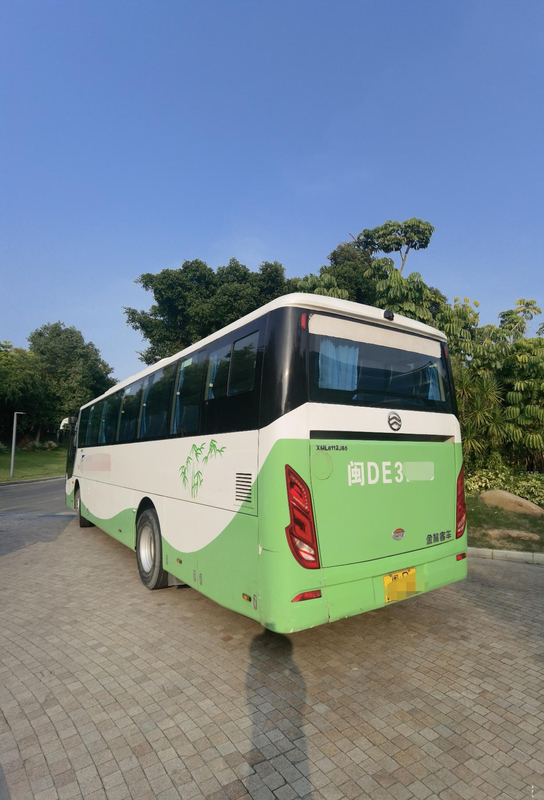 حافلة سياحية فاخرة تستخدم Kinglong 50 مقعدًا Rhd Lhd Passenger Transportation Euro 3 Diesel Bus
